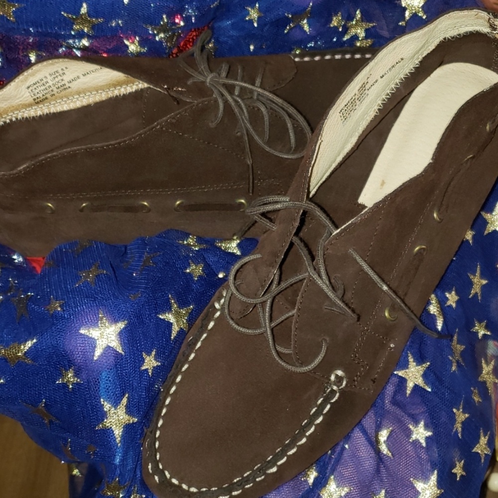 EDDIE BAUR LEATHER MOCS SIZED 8 1/2
